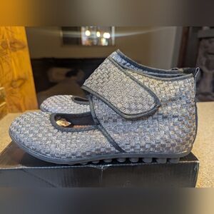 Gray Woven Mary Jane Comfort Shoe By Bernie Mev NIB